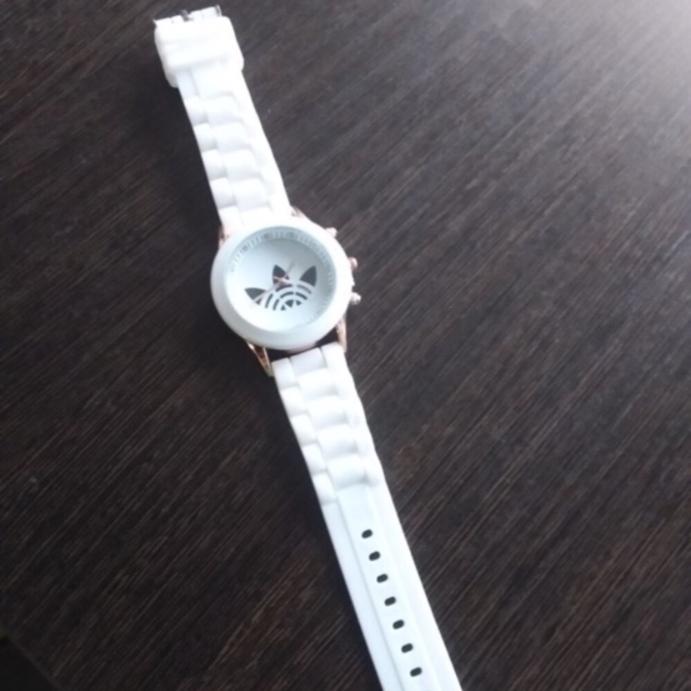 Unisex White Trefoil Sports Fashion Watch - Picture 7 of 7
